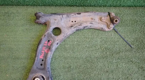 Volkswagen Polo VI Front lower control arm/wishbone 