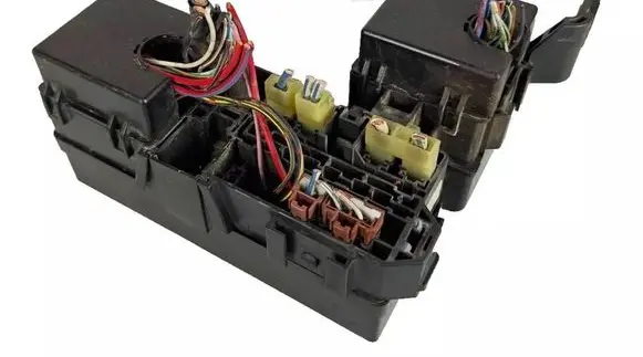Suzuki Aerio Fuse module 3673854GC