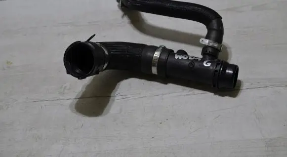 Alfa Romeo Giulia Engine coolant pipe/hose 90110923 90110623