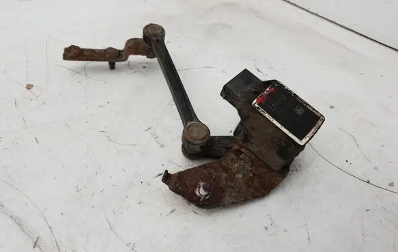 Rear air suspension level height sensor