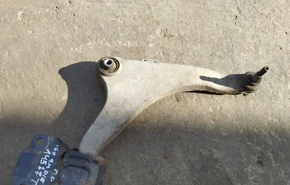 Volvo V60 Front lower control arm/wishbone