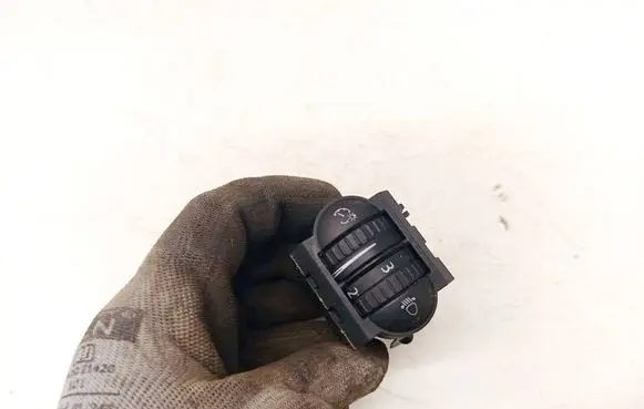 Volkswagen Jetta V Headlight level height control switch 1K0941333A