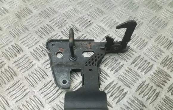 Audi A6 S6 C6 4F Engine bonnet/hood lock/latch loop/hook 4F0823480A