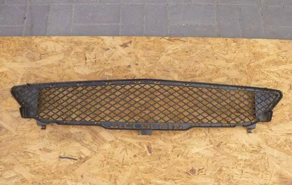 Mercedes-Benz B W246 W242 Front bumper lower grill A2468851122