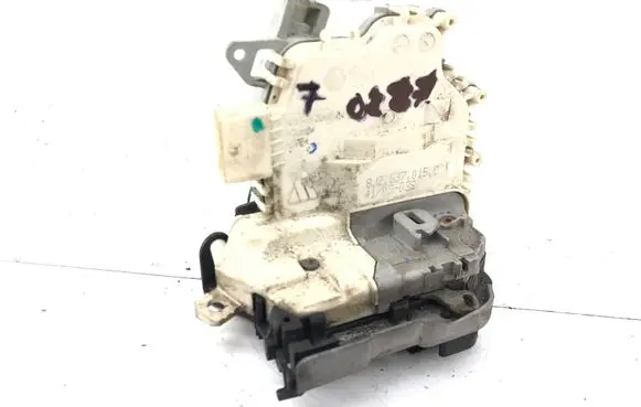 Audi Q7 4L Front door lock 8J2837015C