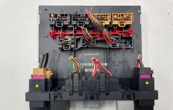 Volkswagen PASSAT B6 Comfort/convenience module 3C0937049AJ 08148610 H54S2202