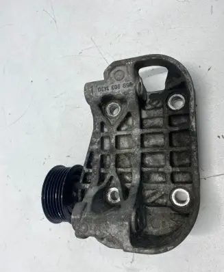 Audi Q7 4L Generator/alternator bracket 059903143Q