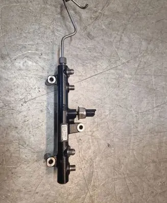 Fuel main line pipe