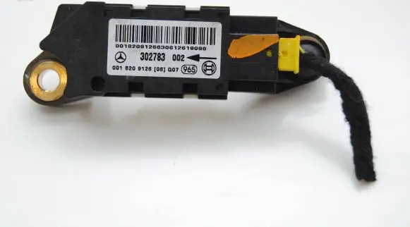 Mercedes-Benz C W203 Airbag deployment crash/impact sensor 302783002 A0018209126