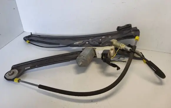 BMW 7 E65 E66 Front door window regulator with motor 7138862