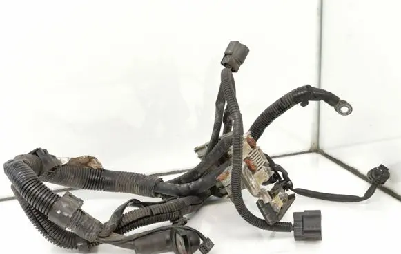 Mitsubishi Outlander Positive cable (battery)