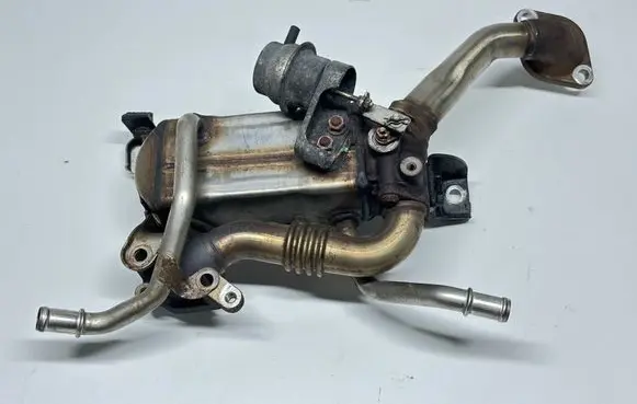 Opel Astra J EGR valve cooler 55576871 AG05310004 008448