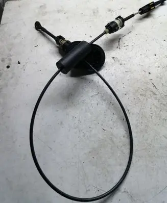 Opel Insignia A Gear shift cable linkage 13219325