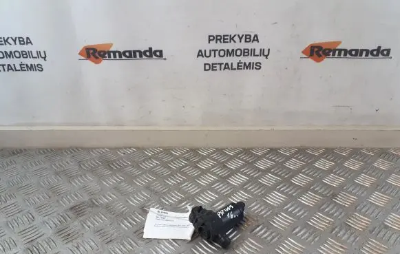 Toyota Prius (XW50) Windscreen/windshield washer pump 853300E030
