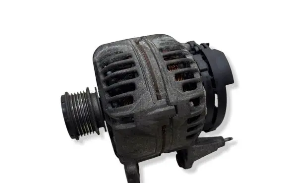 Volkswagen Golf IV Generator/alternator 028903028E