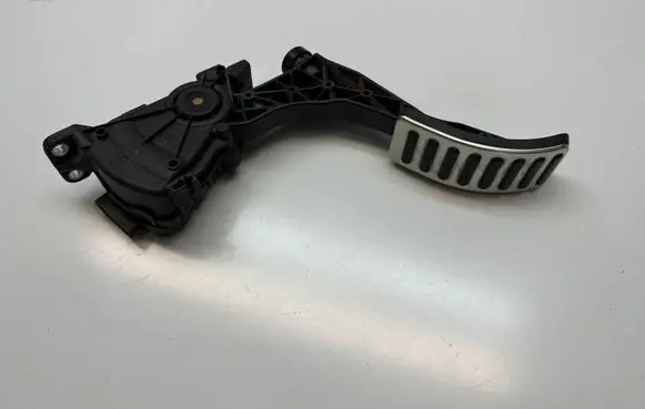 Volkswagen Amarok Accelerator throttle pedal 6Q1723503P 6PV00849640