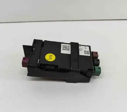 Volkswagen PASSAT B8 USB control unit 33288407 3G0035643