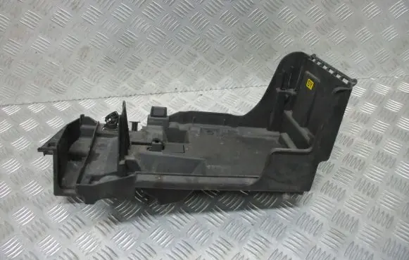 Opel Vectra C Battery box tray 