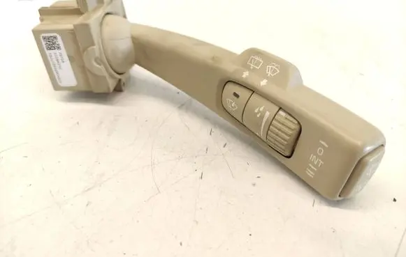 Volvo V70 Other switches/knobs/shifts 31394010 13JN040295AACH FBYDA