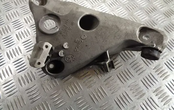 BMW X5 F15 Engine mounting bracket 6859785 2211685978501