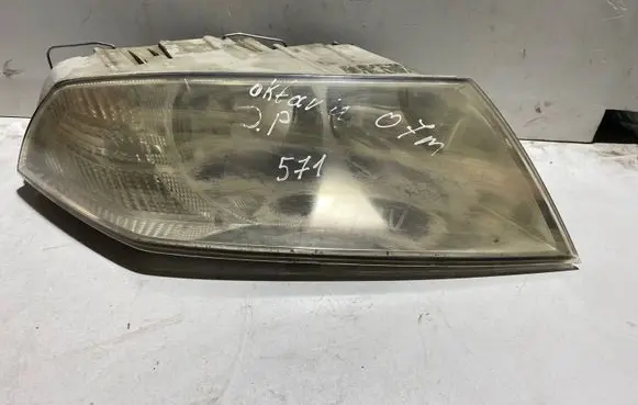 Skoda Octavia Mk2 (1Z) Headlight/headlamp