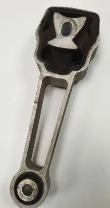 Volvo V60 Engine mounting bracket