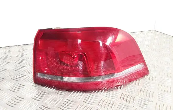 Volkswagen PASSAT B7 Rear/tail lights 3AF945096C