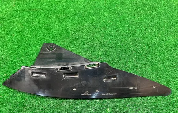 Mercedes-Benz CLA C118 X118 Front bumper mounting bracket A1188855000