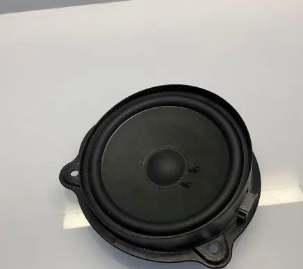 Mercedes-Benz CLS C219 Front door speaker A2198200402 2198200402