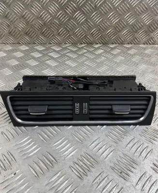 Audi A5 Sportback 8TA Dash center air vent grill 8T1820951E