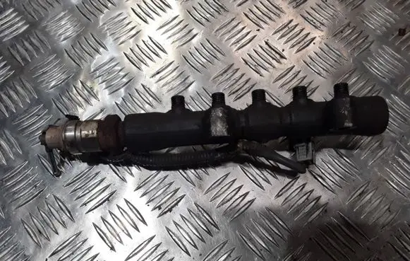 Toyota Avensis T250 Fuel main line pipe 404D0029