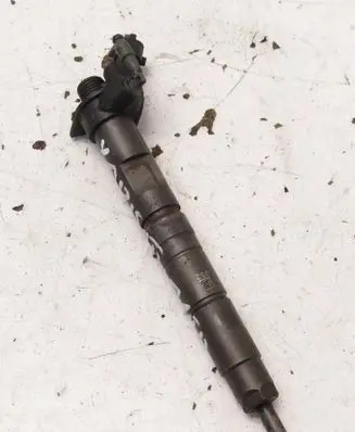 Toyota Yaris Fuel injectors set 236700W020
