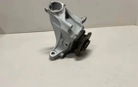BMW X1 F48 F49 Front wheel hub 6876646