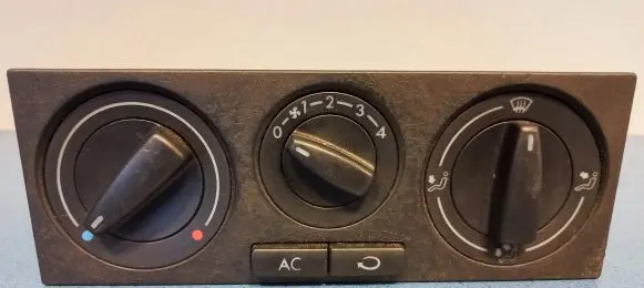 Volkswagen Golf IV Climate control unit 1J0820045F