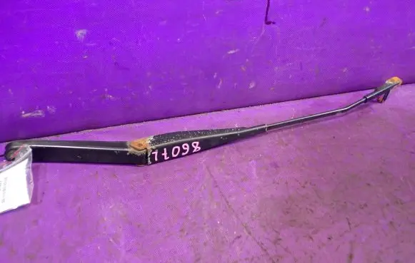 Ford Focus C-MAX Front wiper blade arm 4M5117526AB