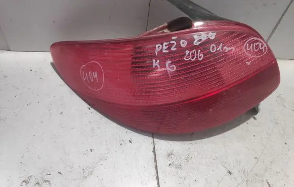 Peugeot 206 Rear/tail lights 2531D