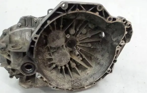 Renault Master II Manual 6 speed gearbox PF6006