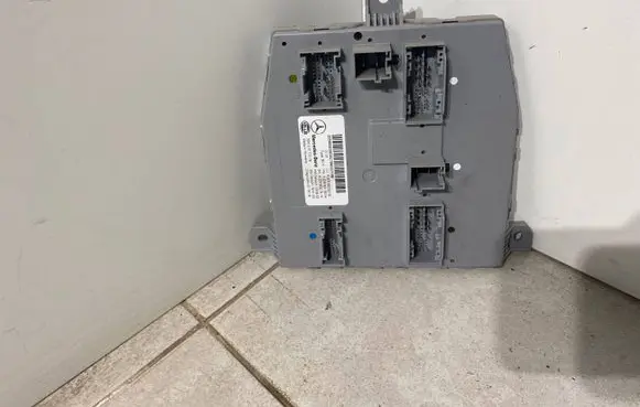 Mercedes-Benz GLC X253 C253 SAM control unit A2059006330 A2059013904 A2229021514
