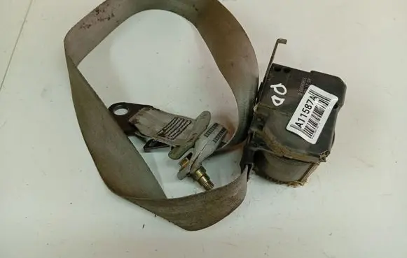 Renault Scenic I Front seatbelt 33008568