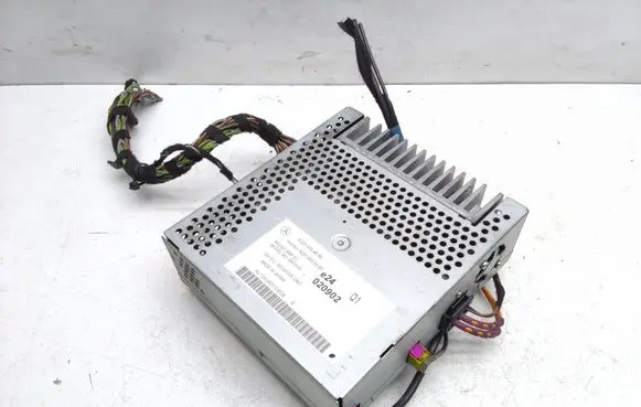Mercedes-Benz S W221 Sound amplifier A2218704689 A2218205289