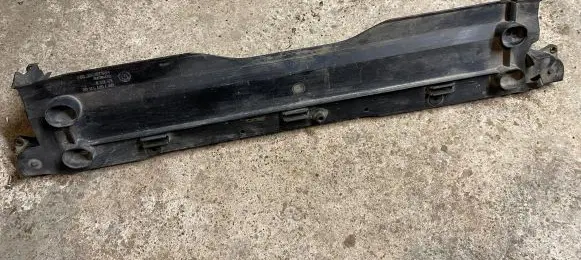 BMW 7 E65 E66 Top upper radiator support slam panel 1711750797104 10519311 1711750802307