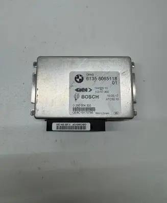 BMW M3 F80 Transfer box differential control unit 8065118 0260004300 14430910