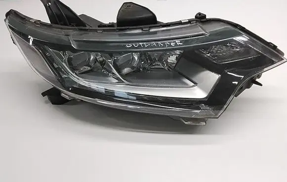 Mitsubishi Outlander Headlight/headlamp 8301C866