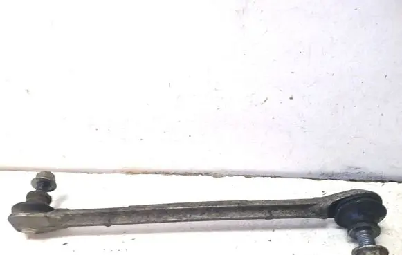 Mercedes-Benz C W204 Front anti-roll bar/stabilizer link A2043200789