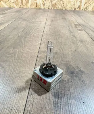 Mercedes-Benz C W204 Xenon bulb 9285161296 0032619E8