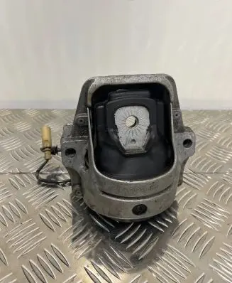 Audi Q5 SQ5 Engine mount bracket 8R0199381