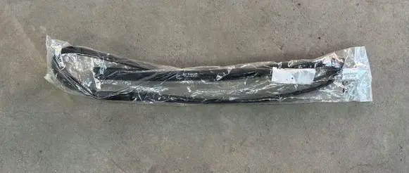Toyota RAV 4 (XA40) Rubber seal loading door 6815142121