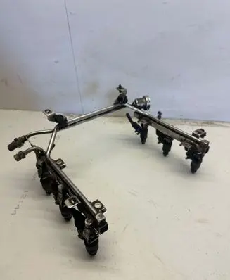 Audi A6 S6 C5 4B Fuel injector 078133551AC