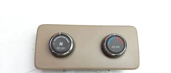 Nissan Quest Climate control unit 27501ZM70B M7632