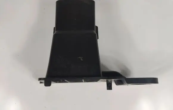 Front bumper mounting bracket